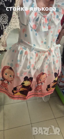 Продавам детска рокля маша и мечока, снимка 1