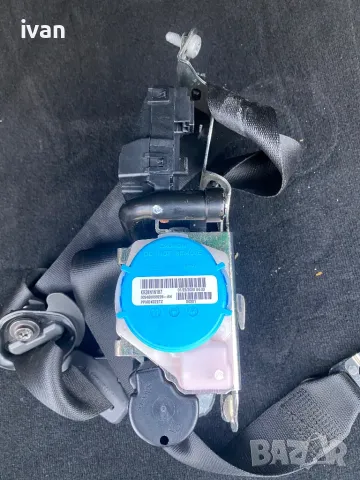 Предпазен колан за Mercedes, снимка 2 - Аксесоари и консумативи - 49849757