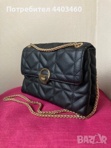 Дамски чанти и бананчета