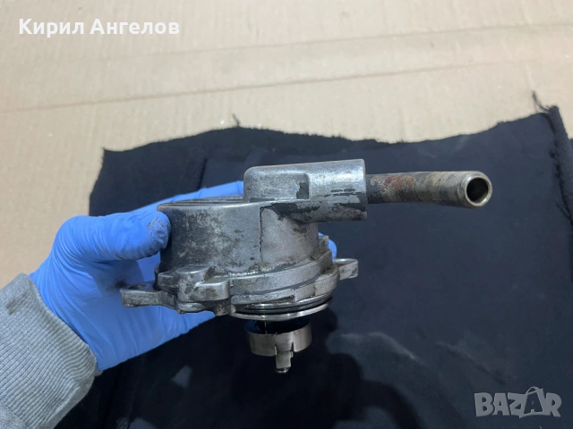 Вакуум помпа за Mercedes C-class W203 2.2 CDI, снимка 3 - Части - 53898655