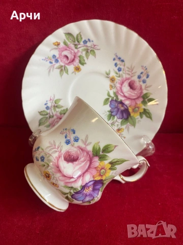 Английски двоен сет за кафе -костен порцелан, снимка 4 - Чаши - 53918548