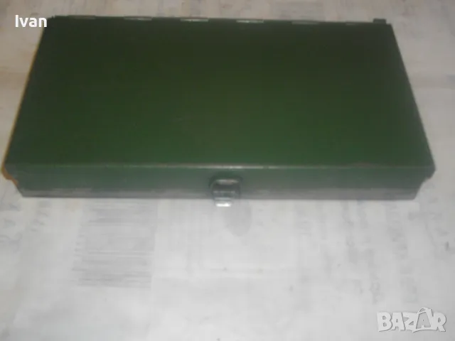 М3-М12 РЕЗБОНАРЕЗНИ МЕТЧИЦИ И ПЛАШКИ НЕПЪЛЕН КОМПЛЕКТ В МЕТАЛНА КУТИЯ СТАРО КАЧЕСТВО ЗА РЕЗБИ, снимка 5 - Други инструменти - 49775037