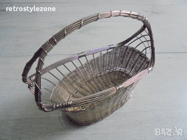 № 8406 Стара метална поставка за бутилка тип „кошница“ 