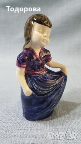 Порцеланова фигура- Desing :B.Yohansson, снимка 2 - Антикварни и старинни предмети - 32074596