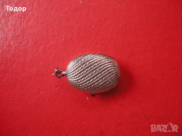 Швейцарски дамски часовник Royal медальон висулка , снимка 8 - Дамски - 39938823