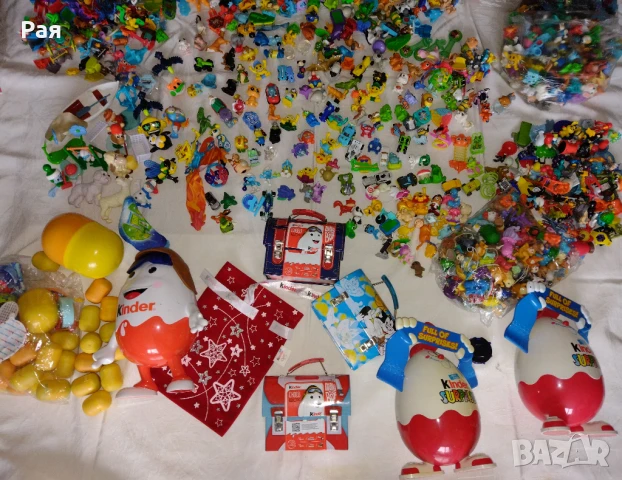 Огромен лот Kinder играчки , над 1500 броя