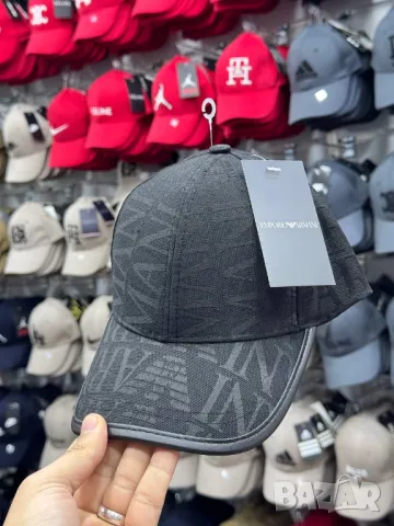 шапка с козирка christian dior  valentino garavani emporio armani celine fendi gucci, снимка 8 - Шапки - 50422542