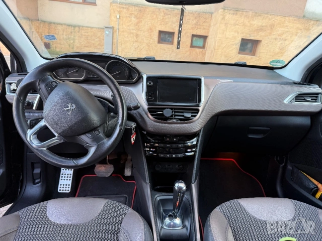 PEUGEOT 2008, 1.6 Hdi , снимка 4 - Автомобили и джипове - 53916339