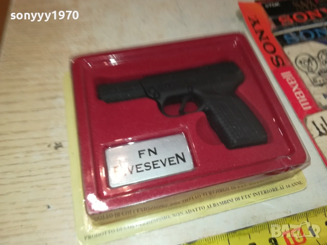 FN FIVESEVEN-КОЛЕКЦИОНЕРСКИ ПИСТОЛЕТ 2009251509, снимка 9 - Колекции - 51778423