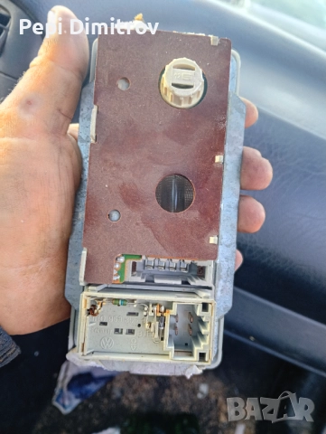 1h0959855b Предна вътрешна светлина,плафон  за Volkswagen Golf 3, снимка 3 - Части - 52820722