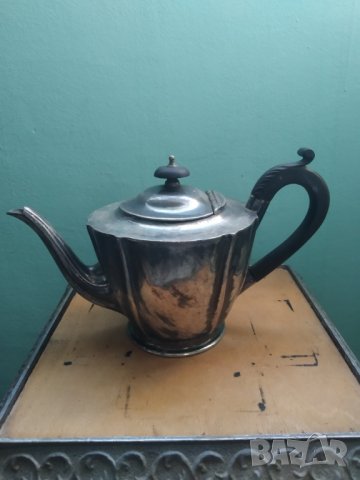 стар посребрен чайник, снимка 1 - Други ценни предмети - 38671723