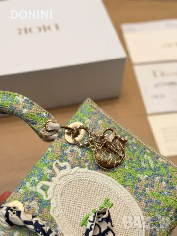 Christian Dior Дамска чанта, кожа, снимка 5 - Чанти - 56323859