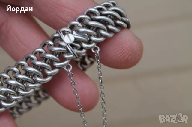 Дамска сребърна гривна, снимка 2 - Гривни - 47990339