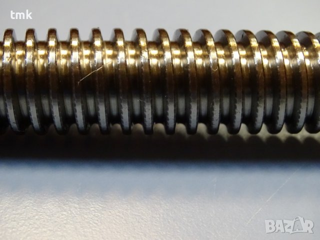 Винт с гайка за фреза L-423 ф20, снимка 3 - Резервни части за машини - 40134358