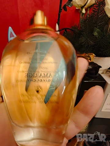 Givenchy Amarige edt 100 мл , снимка 3 - Дамски парфюми - 53126833