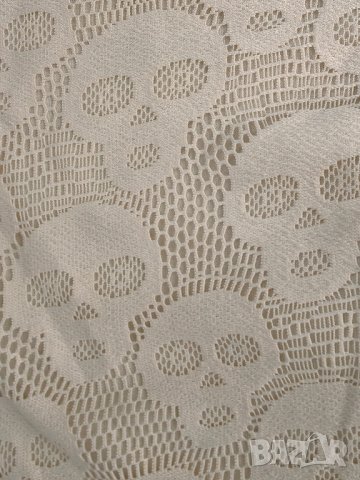 Дамски суичър PULL & BEAR оригинал, size S, с дантела цвят екрю, много запазен, снимка 2 - Суичъри - 11049709