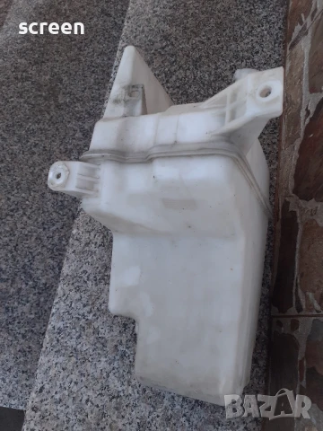 Казанче за чистачки Toyota Corova Verso 2006, снимка 3 - Части - 51234642