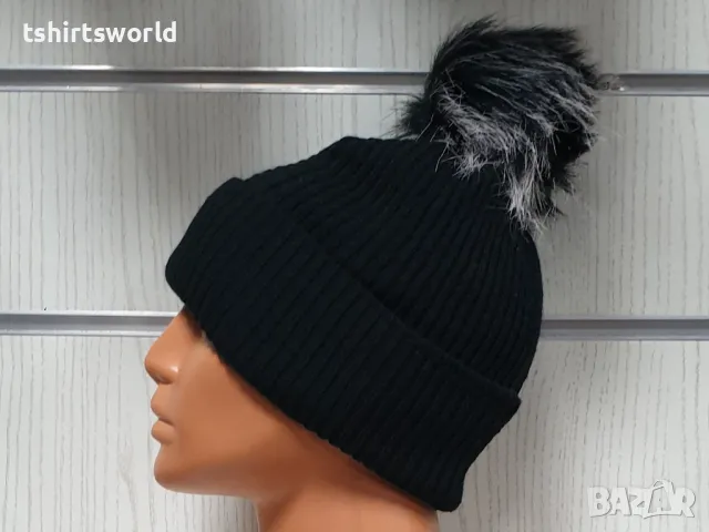 Нова зимна дамска шапка SilverStar в черен цвят с пух/помпон, снимка 4 - Шапки - 47927765