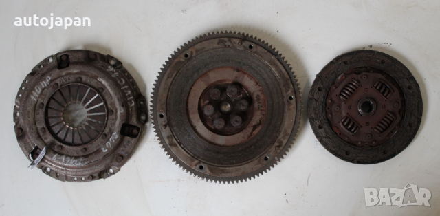 Комплект съединител, маховик, притискателен диск, феродов диск Хонда сивик 7 1.6 спорт д16вю 110кс е, снимка 2 - Части - 44635163