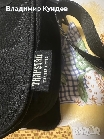 Чанта Trapstar, снимка 2 - Чанти - 50682366