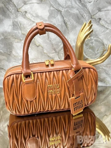 чанти Miu Miu , снимка 5 - Чанти - 50682001