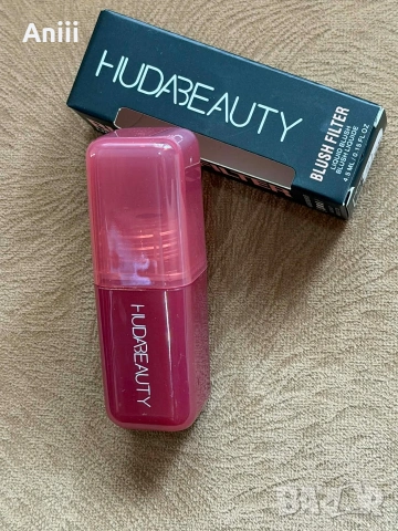 Руж Huda Beauty