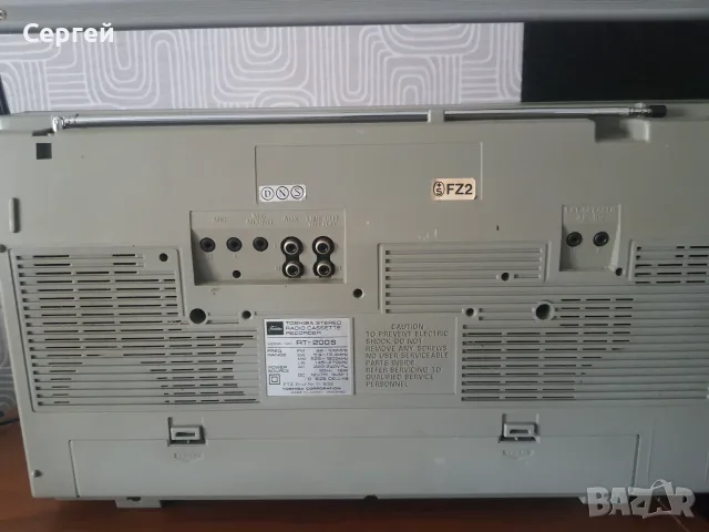 Касетофон Toshiba rt200, снимка 5 - Радиокасетофони, транзистори - 55748496
