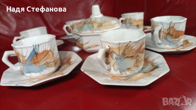 Порцеланов сервиз за кафе, 6 чашки, 6 чинийки, захарничка с капаче, снимка 8 - Чаши - 54071428