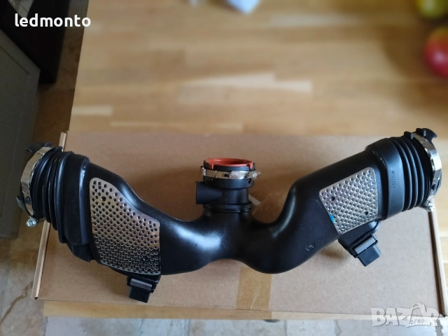 Въздуховод Лястовица с Дебитомери за Mercedes OM642 V6 3.0 CDI A6420908237, снимка 2 - Части - 51938271