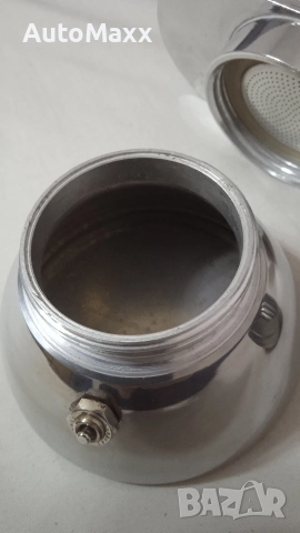 Комплект кафеварка с 2 броя чаши Set Mini Bialetti Italy индукционна черна , снимка 13 - Кафемашини - 50033867