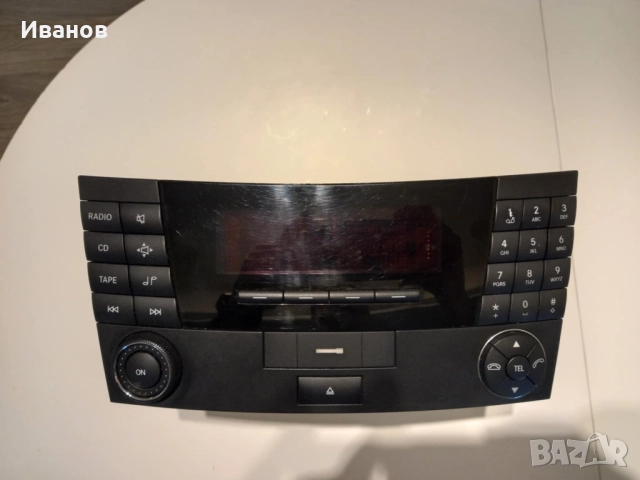 Радио Mercedes e-class W211, снимка 2 - Части - 52661657