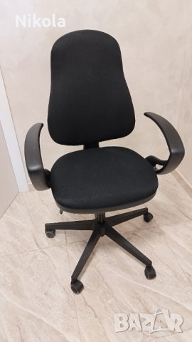 Офис стол на колеца с подлакътници с конткол на 3 позиции, снимка 6 - Столове - 42045550