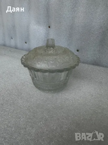 стъклени свещници и захарница с капак  , снимка 5 - Декорация за дома - 49940679