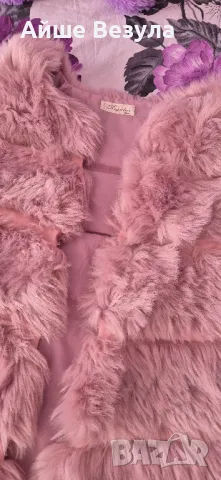 Розов елек, еко пух, стандартен размер, ново необличан. Цена 70 лв.При интерес пишете ми., снимка 4 - Елеци - 48571513