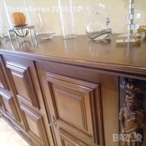 Богато резбован бюфет в неоренесансов стил - Библиотеки, Офиси, Витрини, снимка 7 - Бюфети - 48964552