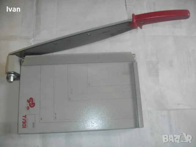 НОВА IDEAL 2035 Made in GERMANY МАСИВНА 5,0 кг РЪЧНА ГИЛОТИНА ЗА РЯЗАНЕ ХАРТИЯ А4 И ХРАН. ПРОДУКТИ, снимка 2 - Други инструменти - 49637358