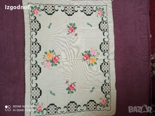 Ръчно бродирано каре, много старо, снимка 4 - Антикварни и старинни предмети - 35128690
