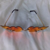 Слънчеви очила пламъци в червен/оранжев цвят, снимка 4 - Слънчеви и диоптрични очила - 33822961