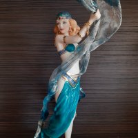 Franklin Mint Dance of the Seven Veils Salome  порцеланова фигура статуетка , снимка 1 - Статуетки - 42557626