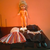 Колекционерска кукла народна носия Germany 32 см, снимка 9 - Колекции - 44477967