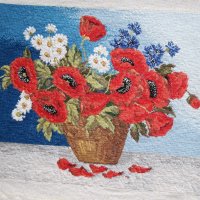 Ръчен гоблен "Ваза с полски цветя", снимка 1 - Гоблени - 40637716