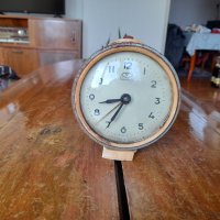 Стар настолен часовник Витязь, снимка 1 - Антикварни и старинни предмети - 42746622