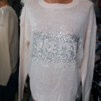 КРАСИВА блуза в цвят крем с надпис от сребристи пайети , снимка 1 - Блузи с дълъг ръкав и пуловери - 38740049
