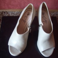 Обувки MISS SIXTY, снимка 1 - Дамски обувки на ток - 30986179