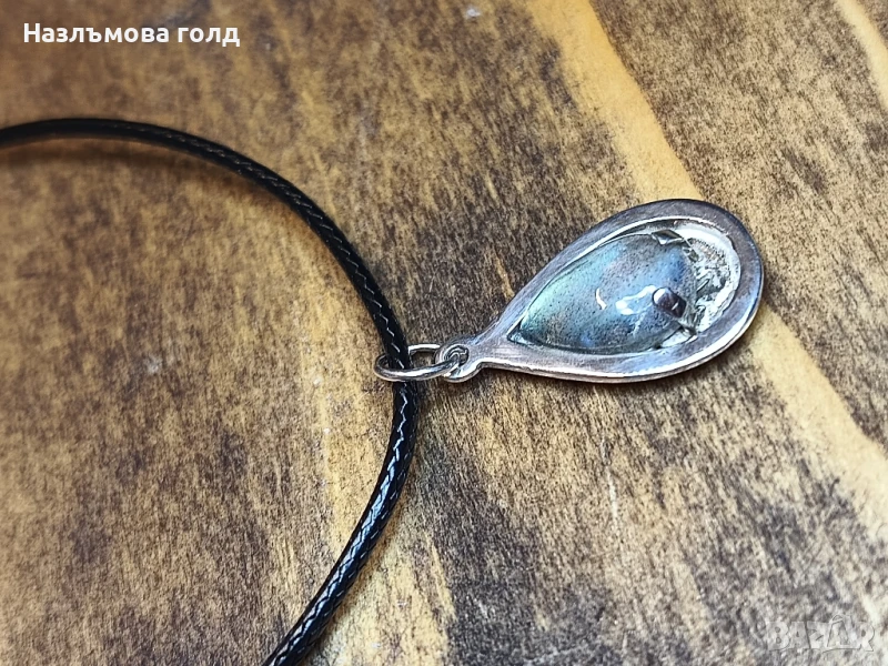 Сребърен медальон с лабрадорит ръчна изработка , снимка 1