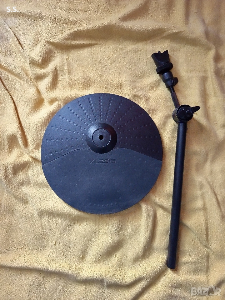 Чинел със стойка на Alesis, снимка 1