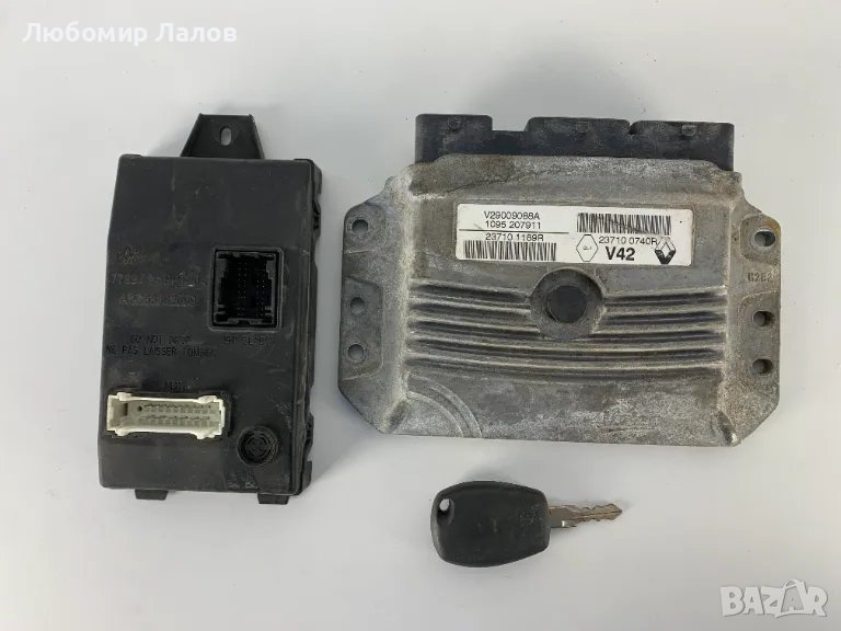 Компютър ключ и имобилайзер за Дачия Дъстър Dacia Duster 1.6i 4x4 2011г.  V29009088A, снимка 1