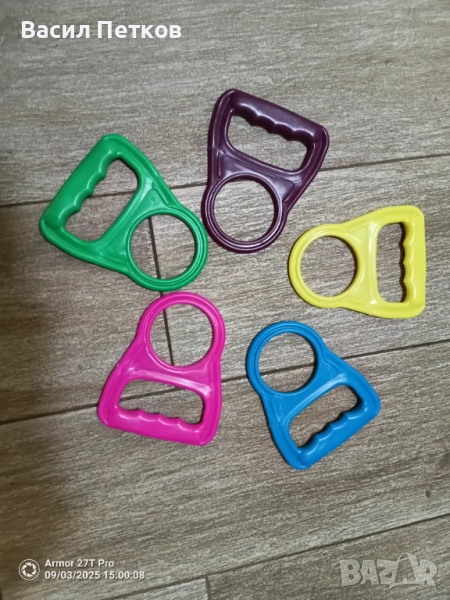 Дръжки за галони за вода - нови, снимка 1