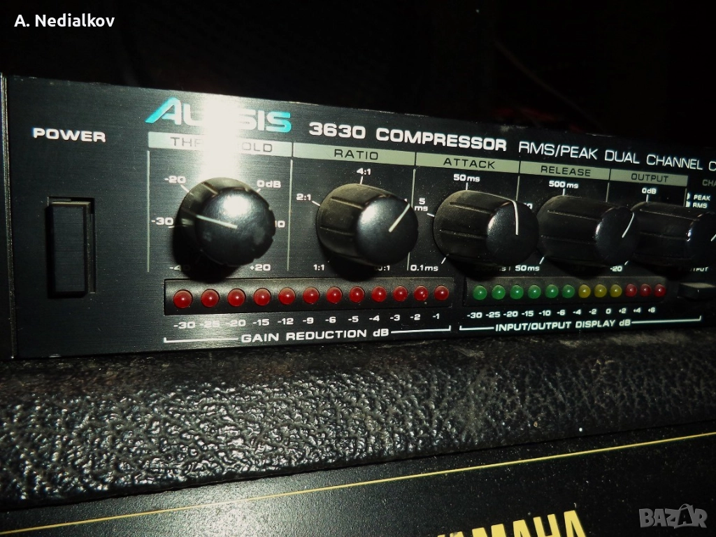 Alesis 3630 compressor, снимка 1