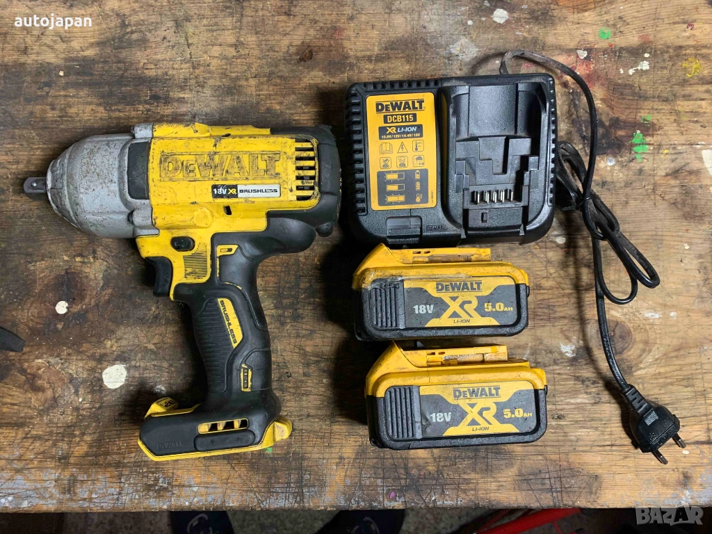 Ударен винтоверт DeWALT DCF899P2 + зарядно DCB115 + 2 батерии, снимка 1